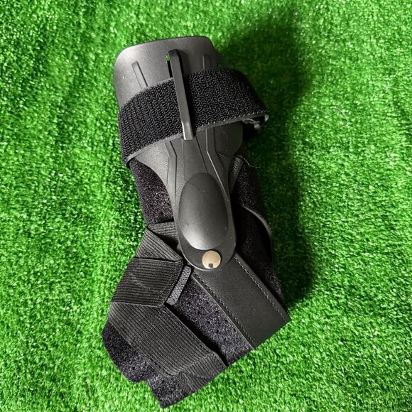 Breathable Ankle Brace Support Stabilizer for Sports Injury Pain Relief Size M - Picture 4 of 6